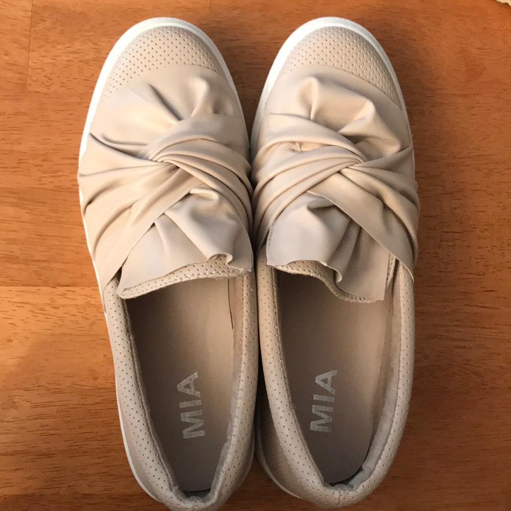 MIA blush pink shoes